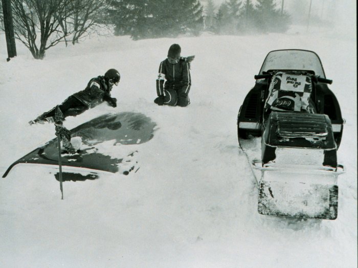 buried car pic
